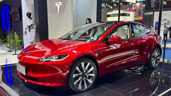 Tesla's AI assistant will respond to customer service inquiries. (Photo by Tomoko Wakasugi)